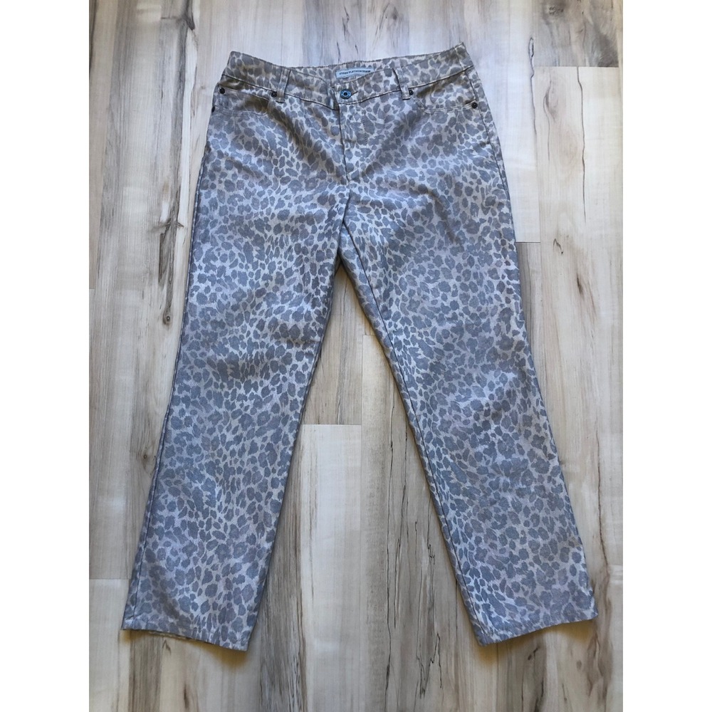 Chico's Platinum Denim Ultimate Fit Cheetah Print Straight Leg Jeans Size 1.5
